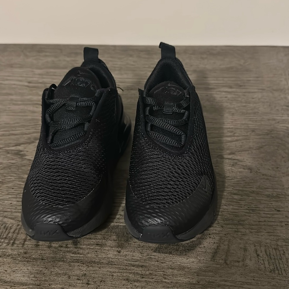 12C PS Air Max 270